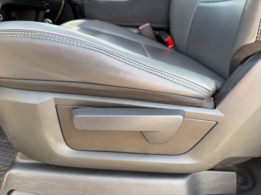 Used 2019 RAM 3500 Tradesman w/ Chrome Appearance Group image 31