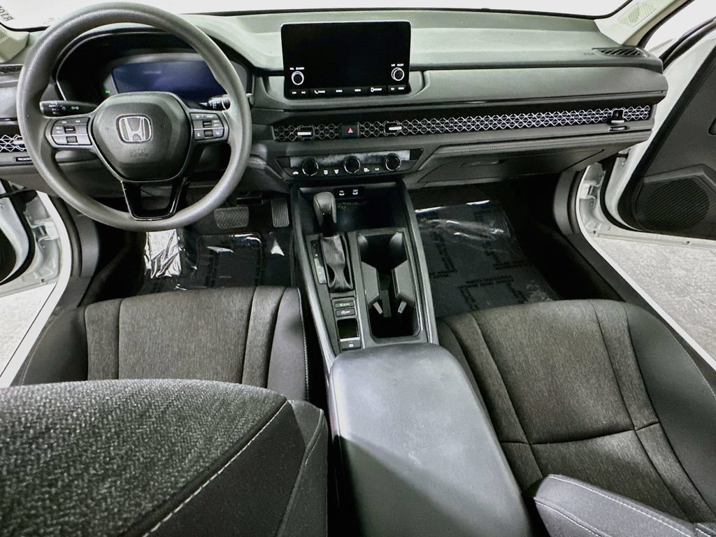 Used 2024 Honda Accord EX image 18