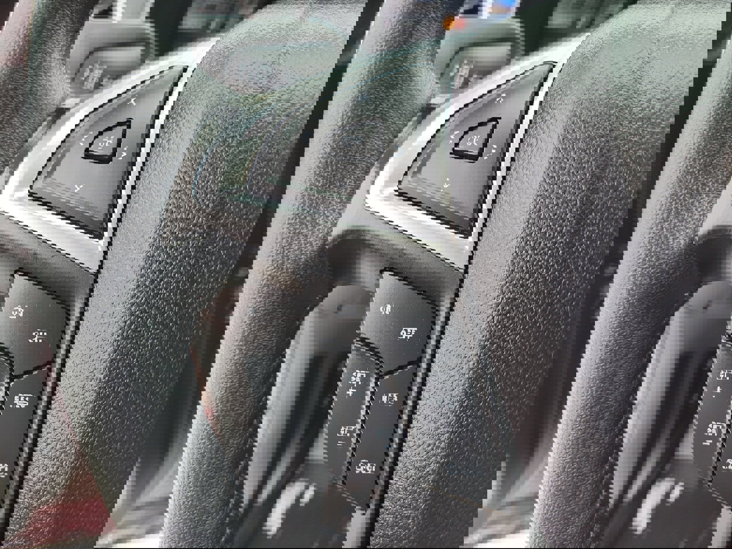 Used 2024 Ford Edge SEL w/ Convenience Package image 24