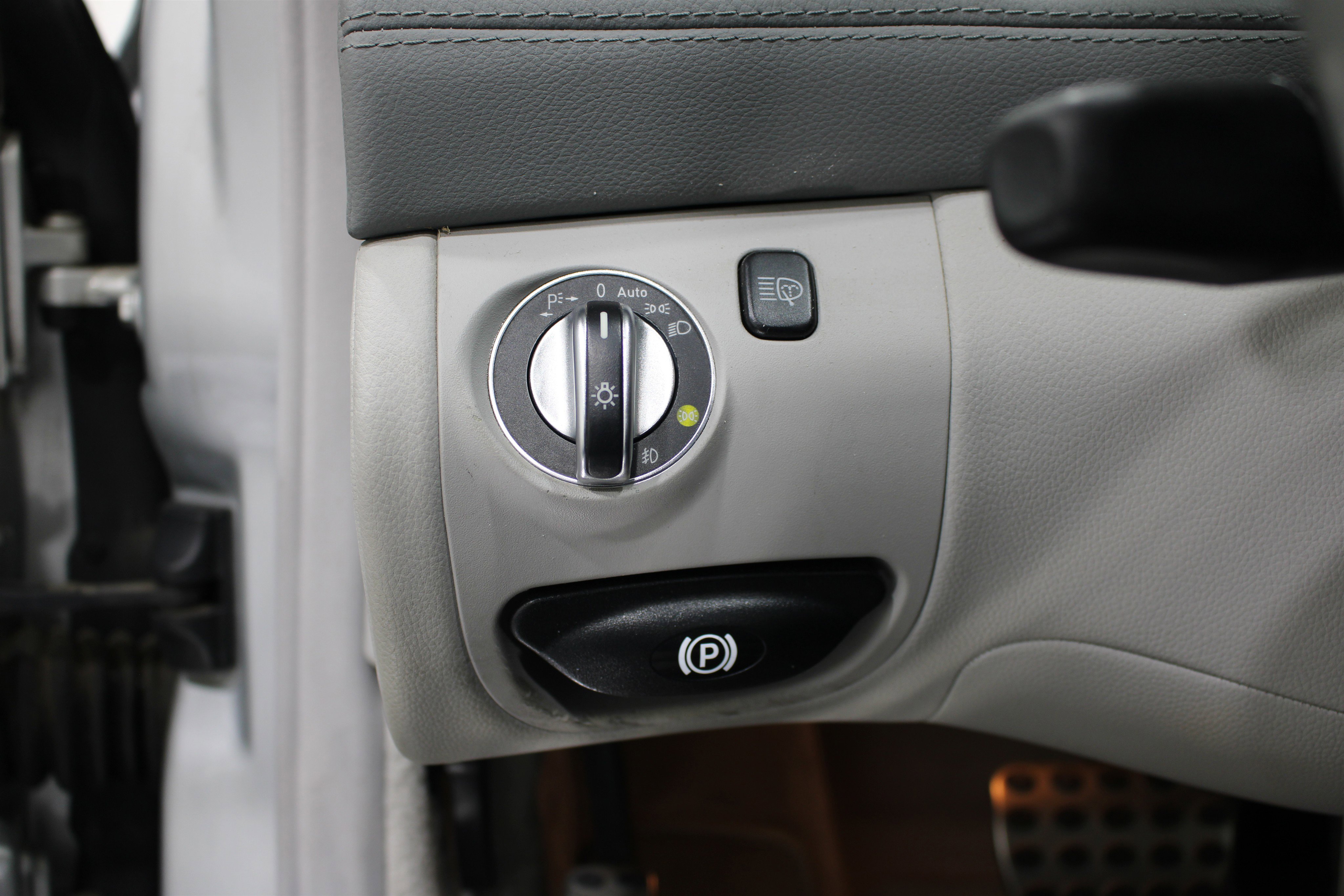 Used 2007 Mercedes-Benz SL 550 image 9