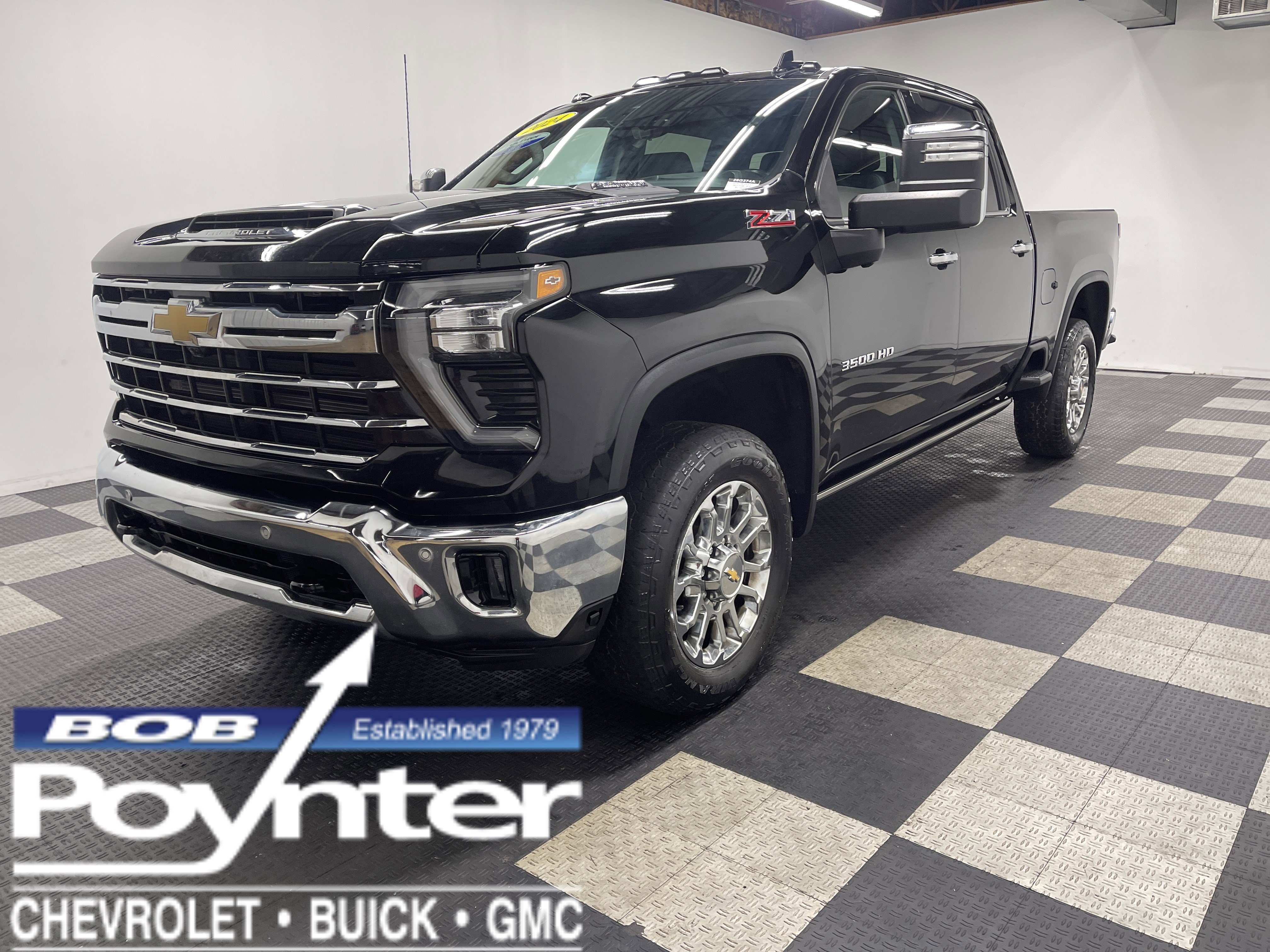 Used 2024 Chevrolet Silverado 3500 LTZ w/ LTZ Premium Package 360° Tour