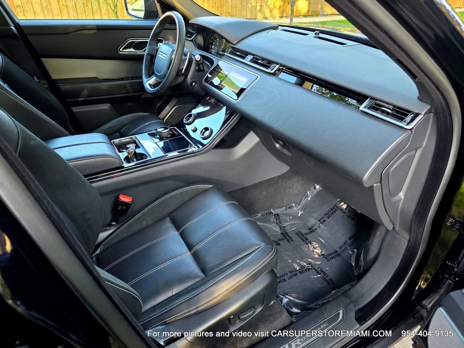 Used 2018 Land Rover Range Rover Velar R-Dynamic SE AWD/4WD image 28