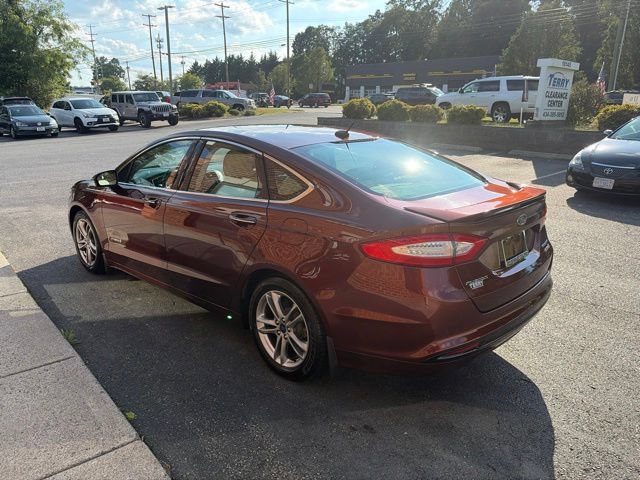 Used 2016 Ford Fusion Titanium FWD image 4