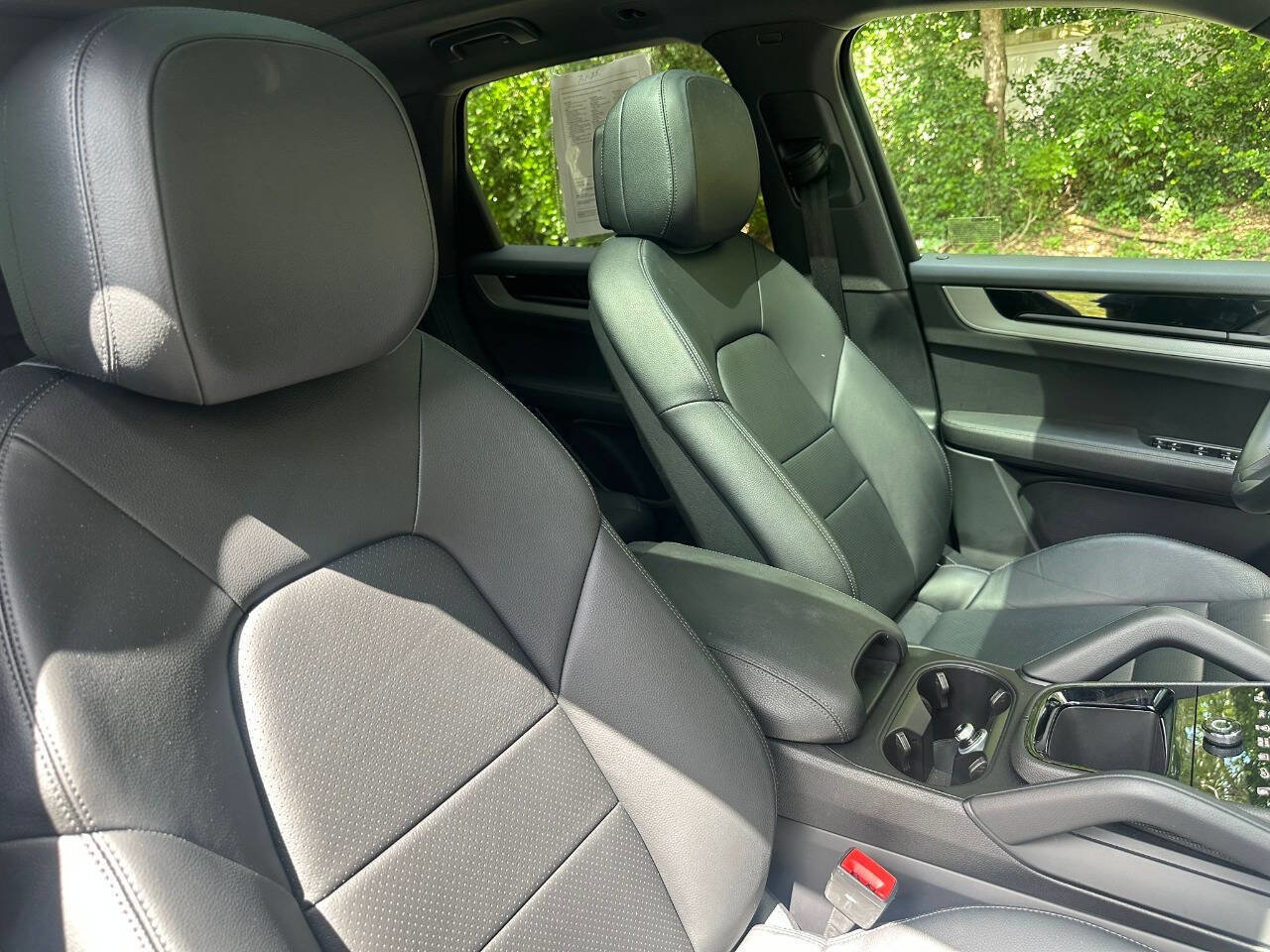 Used 2024 Porsche Cayenne image 10