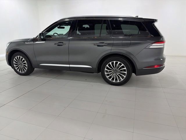 Used 2020 Lincoln Aviator Reserve w/ Equipment Group 201A AWD/4WD image 2