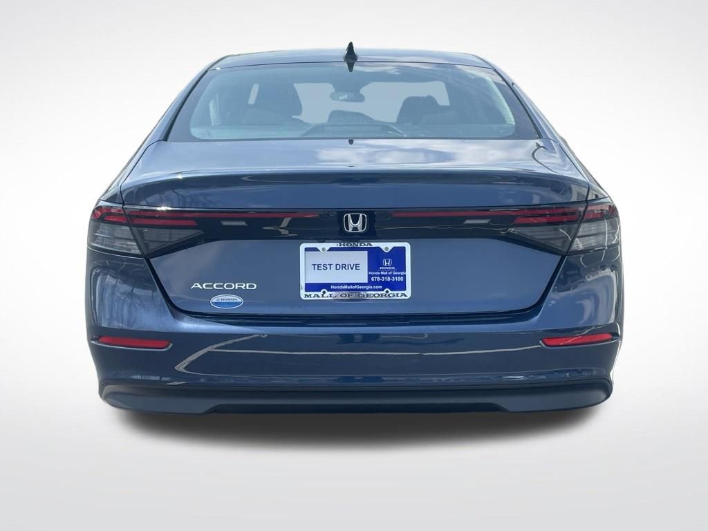 Certified 2025 Honda Accord SE image 5
