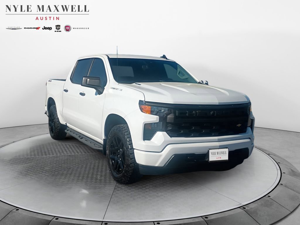 Used 2024 Chevrolet Silverado 1500 Custom image 2