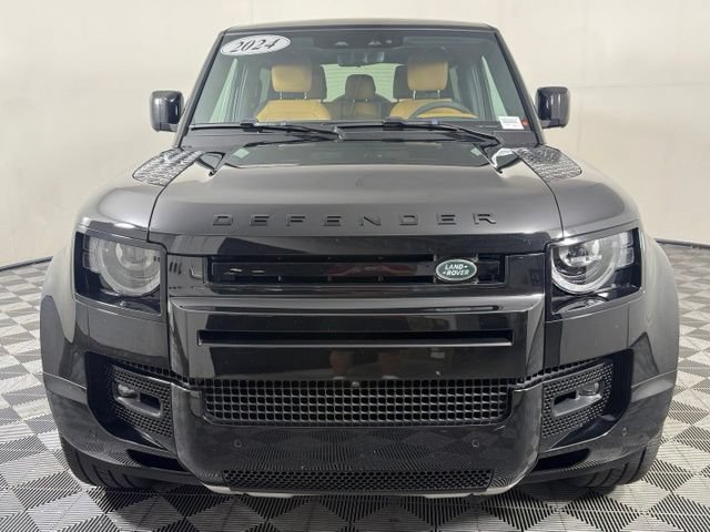 Used 2024 Land Rover Defender 90 V8 AWD/4WD image 14