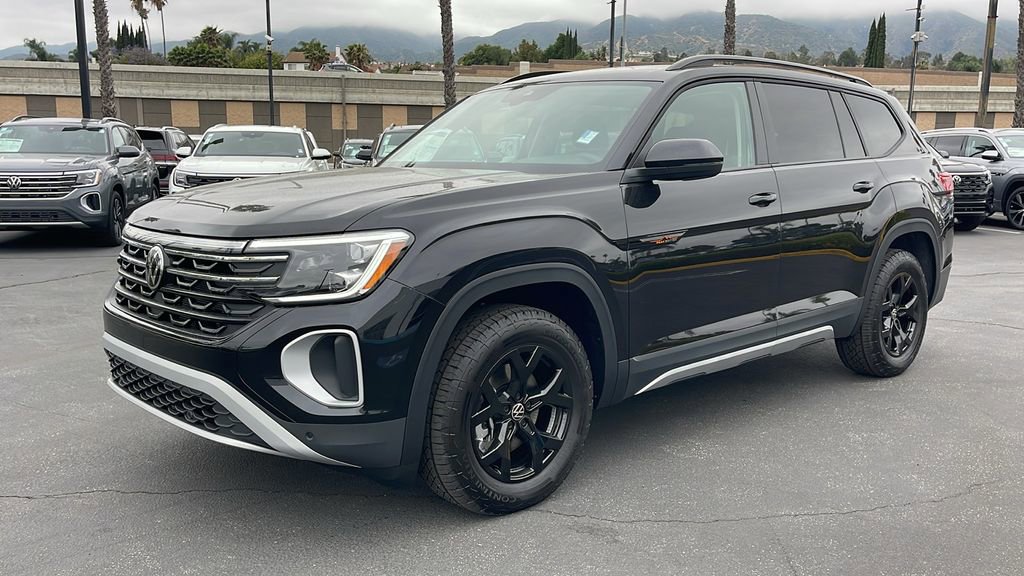 New 2025 Volkswagen Atlas Peak Edition SE AWD/4WD image 13