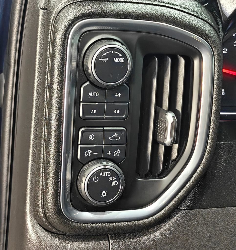 Used 2021 Chevrolet Silverado 1500 RST w/ Convenience Package II image 10