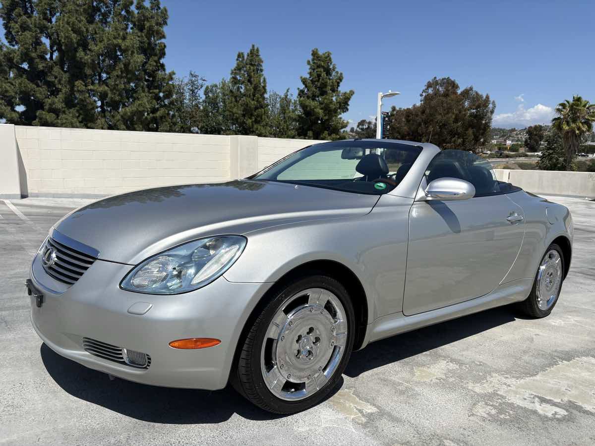 Used 2002 Lexus SC 430 Convertible image 3