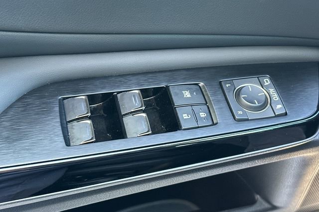 Used 2025 Lexus ES 350 w/ Premium Package FWD image 13