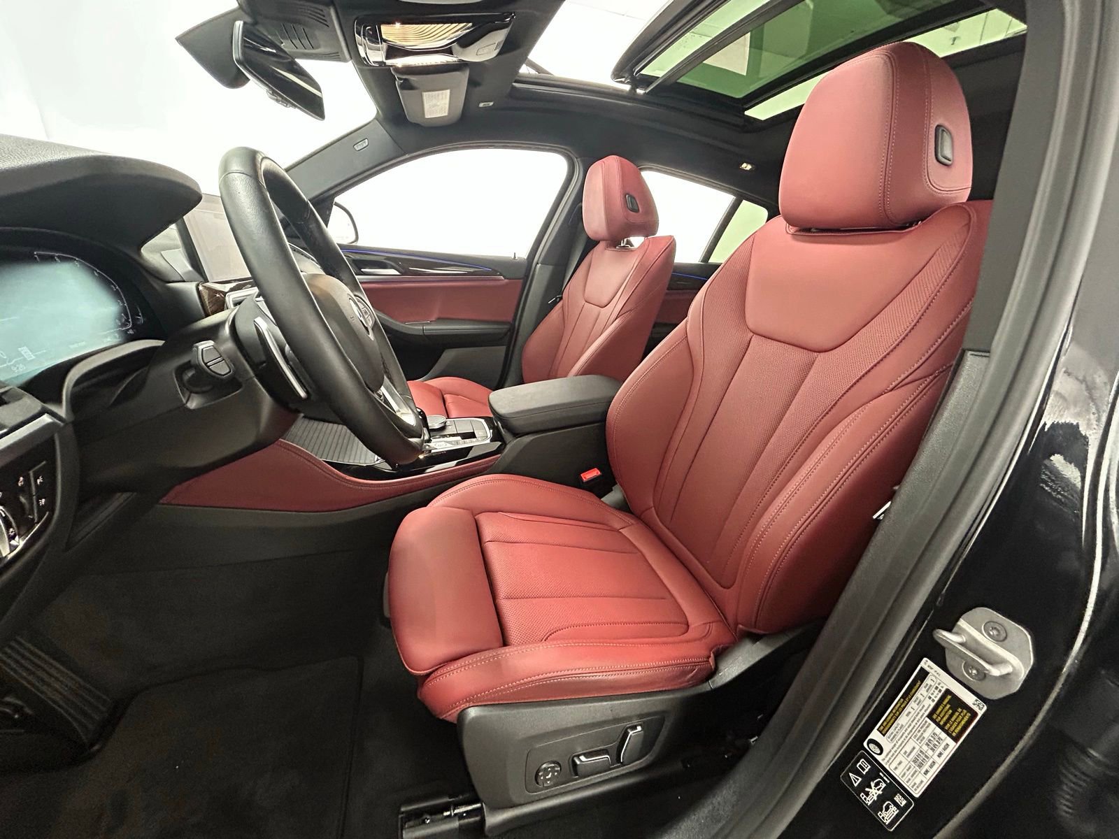 Used 2025 BMW X4 xDrive30i image 29