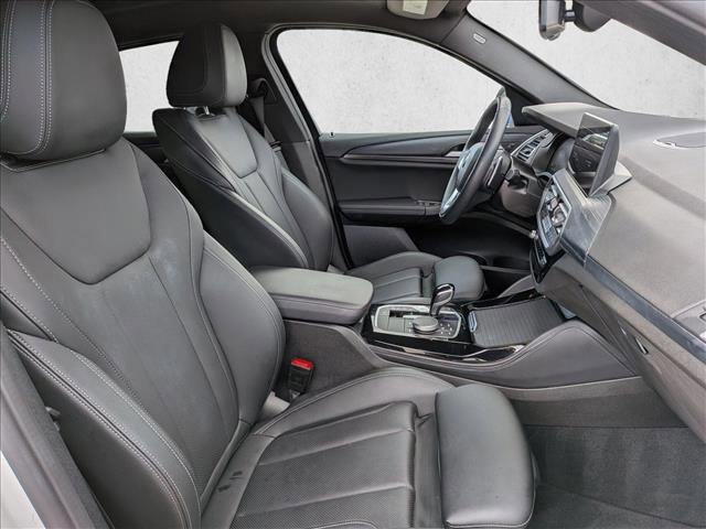 Used 2025 BMW X4 xDrive30i image 22