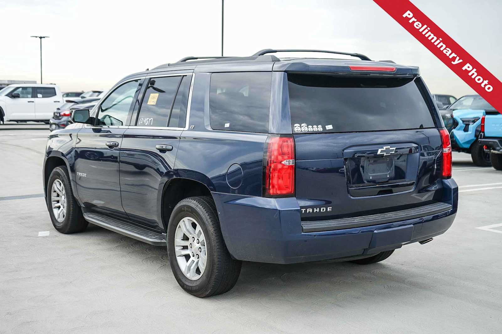 Used 2019 Chevrolet Tahoe LT w/ Luxury Package RWD image 8