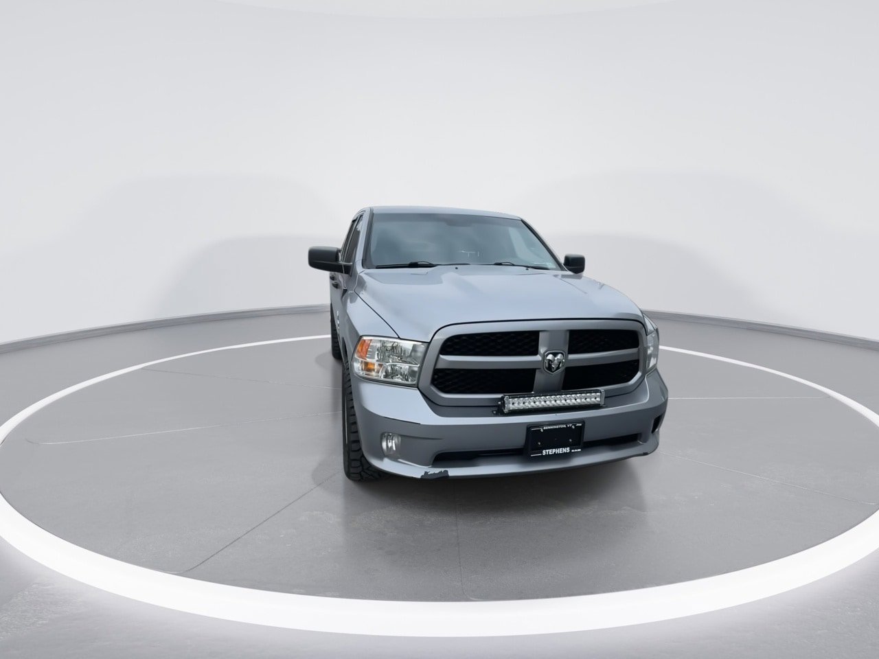 Used 2019 RAM 1500 Express w/ Express Value Package AWD/4WD image 3