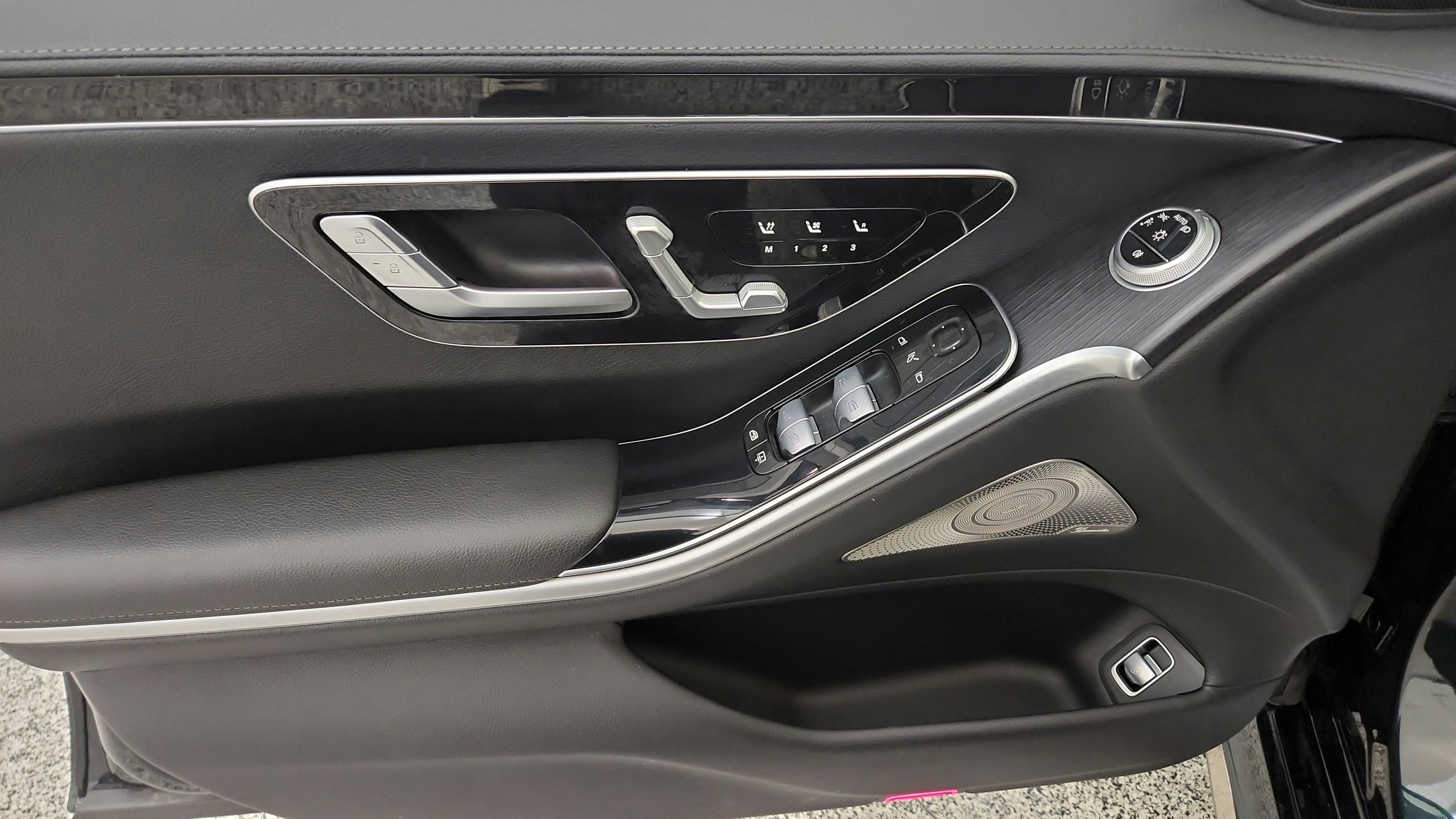 Used 2023 Mercedes-Benz S 500 4MATIC w/ AMG Line image 19