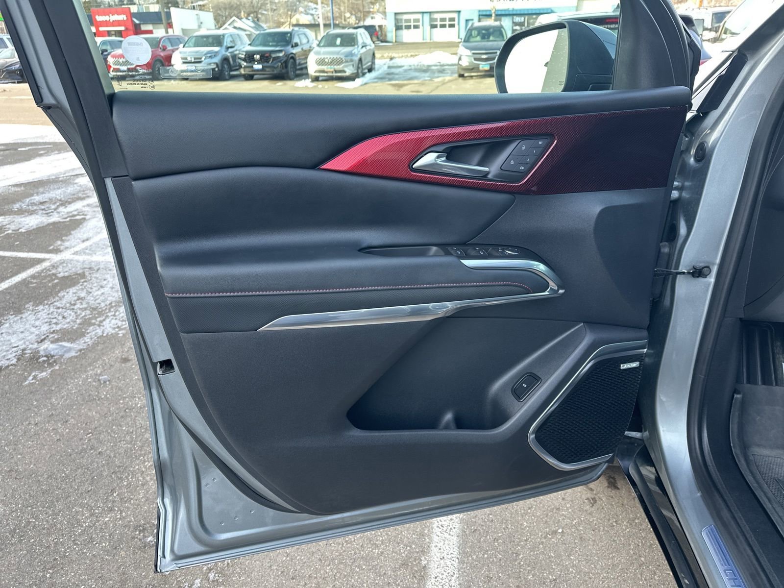 Used 2024 Chevrolet Traverse RS AWD/4WD image 16