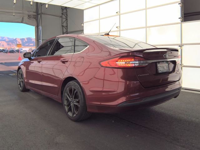 Used 2018 Ford Fusion SE w/ Equipment Group 201A FWD image 4