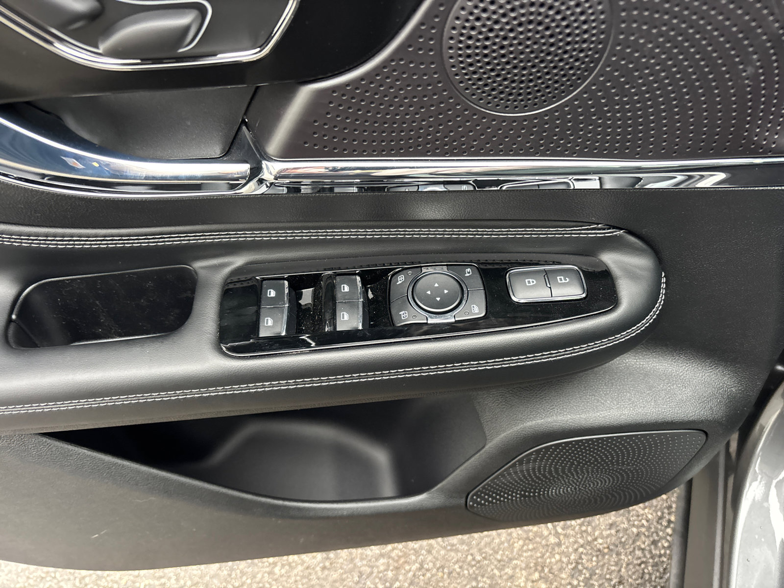 New 2026 Lincoln Corsair Premiere image 13