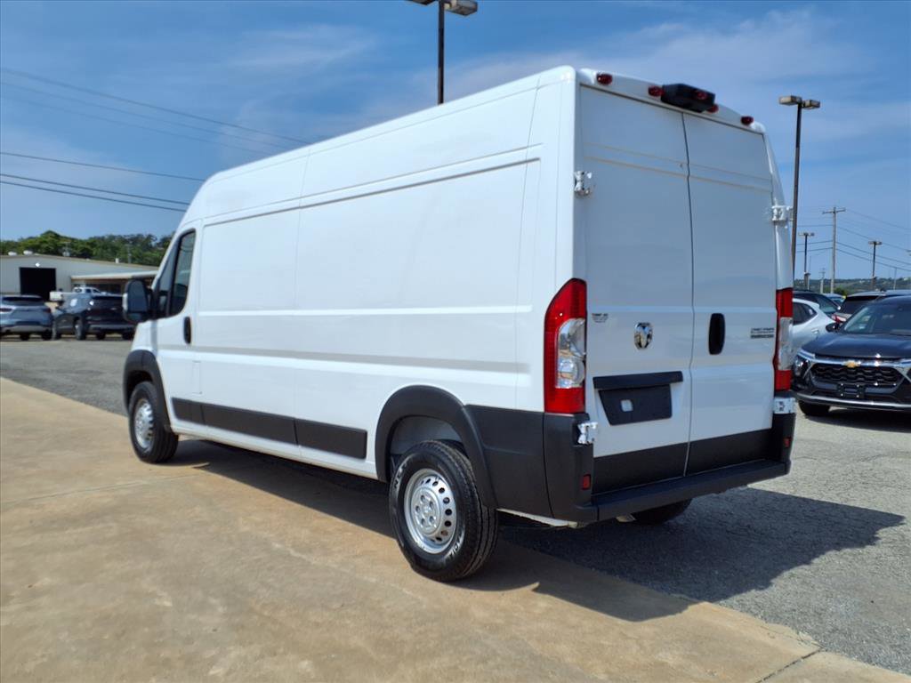 Used 2025 RAM ProMaster 2500 w/ Convenience Group image 2