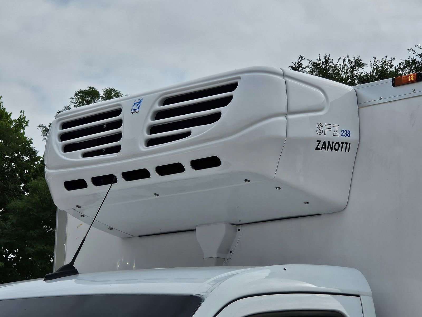 Used 2023 Mercedes-Benz Sprinter 3500 image 9