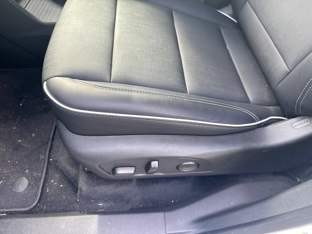 Used 2026 Buick Enclave Preferred AWD/4WD image 9