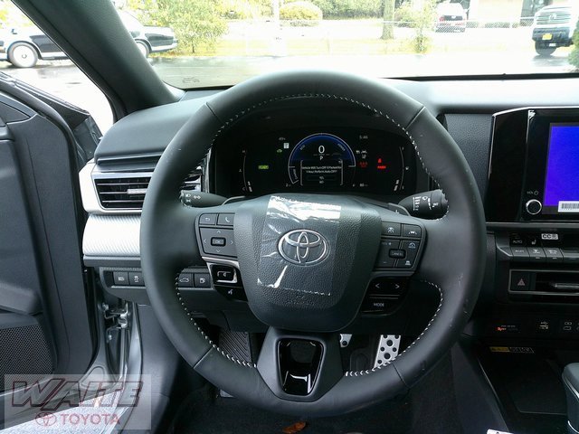 New 2026 Toyota Camry SE image 10