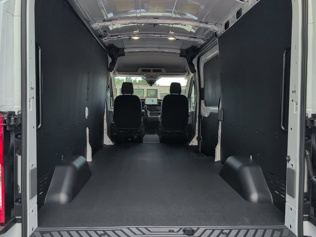 New 2026 Ford Transit 250 148 Medium Roof w/ Exterior Upgrade Package RWD image 10