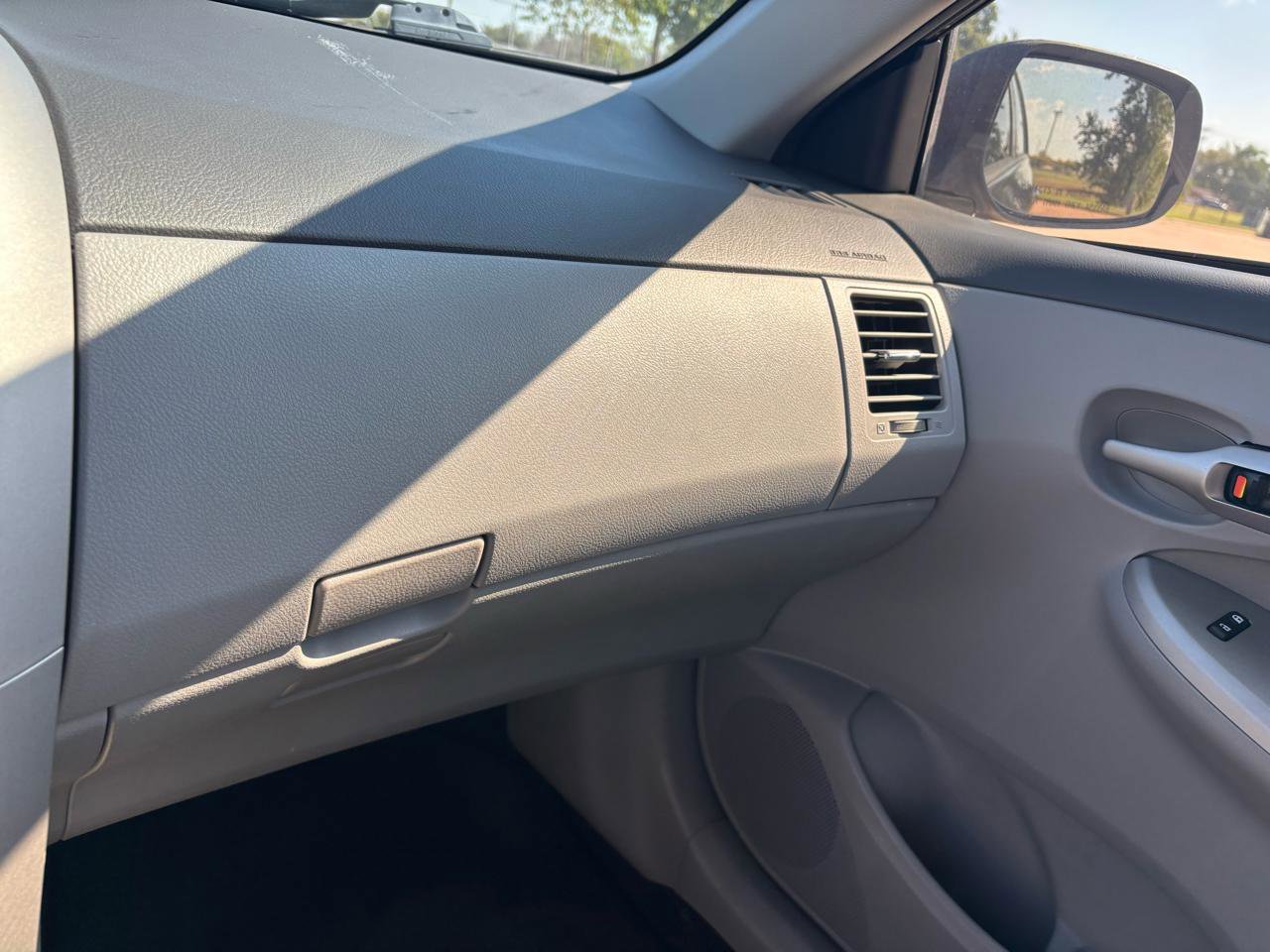 Used 2010 Toyota Corolla FWD image 17