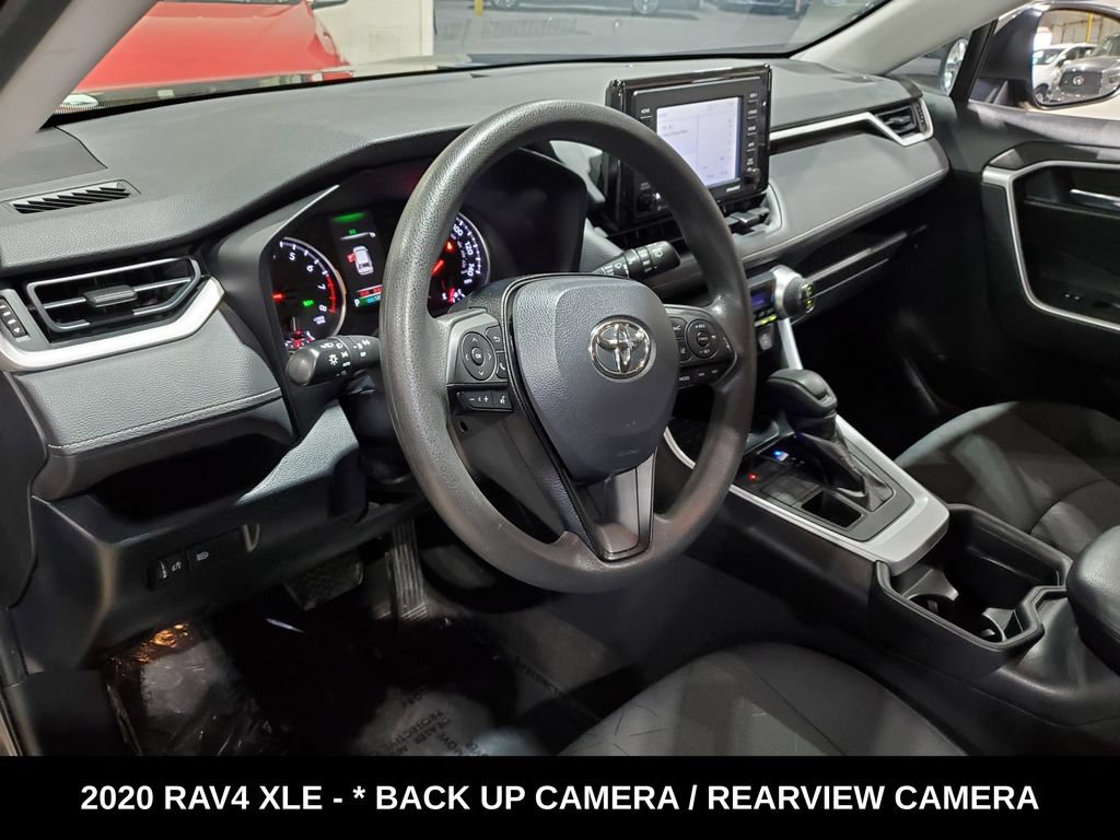 Used 2020 Toyota RAV4 XLE AWD/4WD image 7