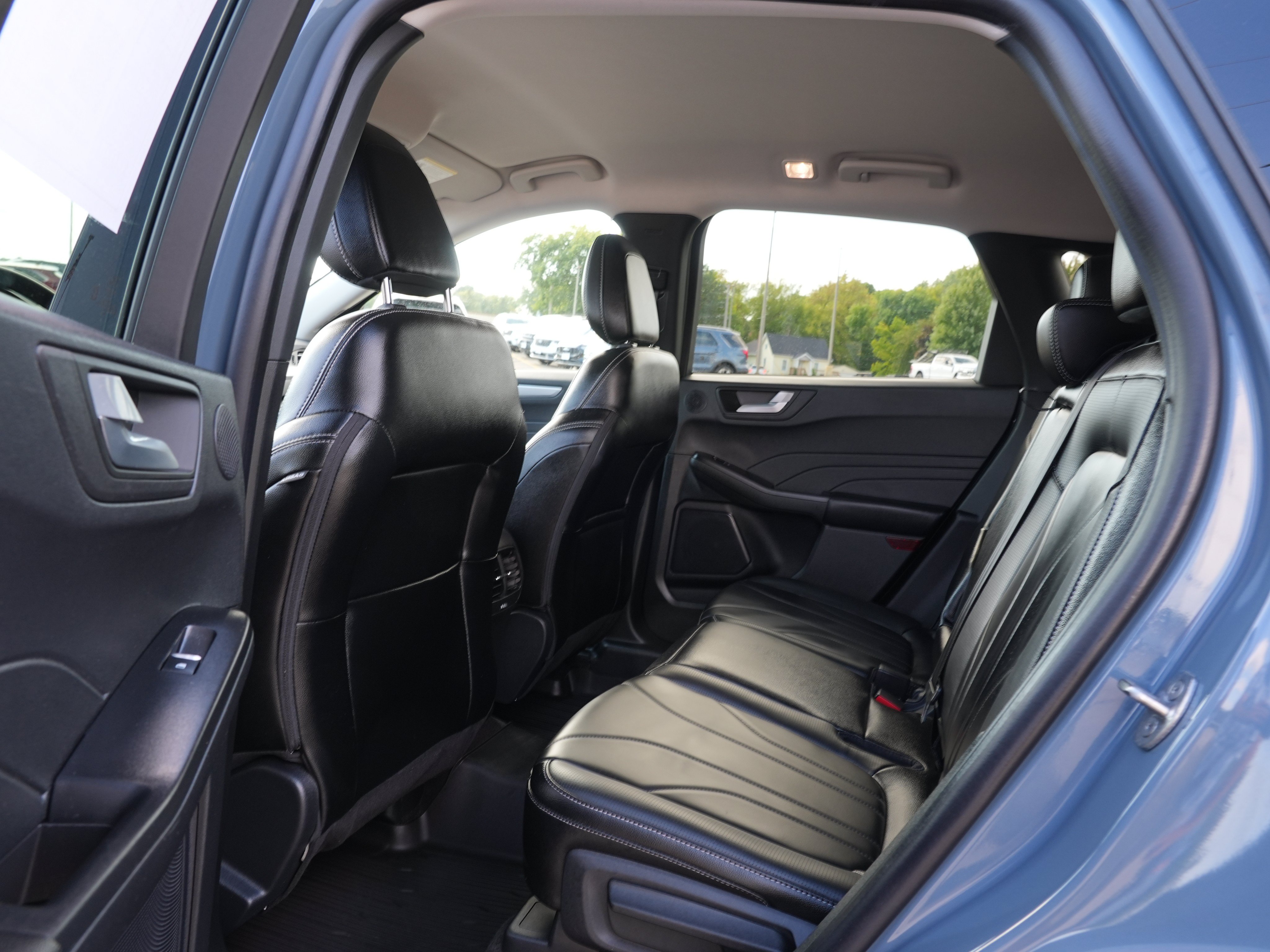 Used 2025 Ford Escape Platinum w/ Premium Technology Package AWD/4WD image 21