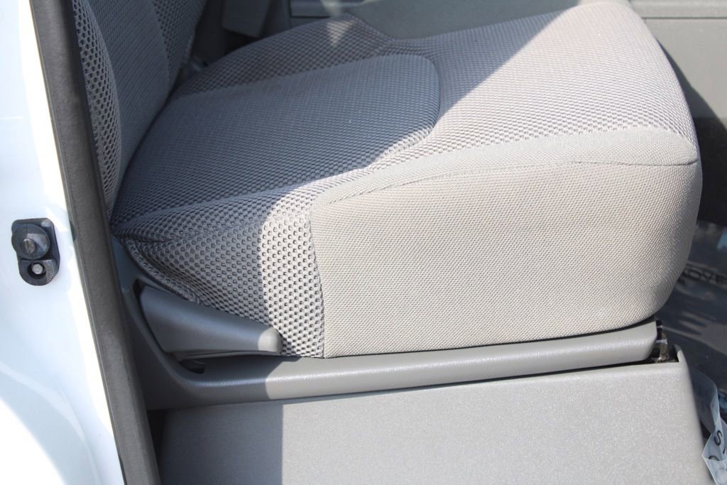 Used 2020 Nissan Frontier SV w/ Midnight Edition Floor Mats image 20