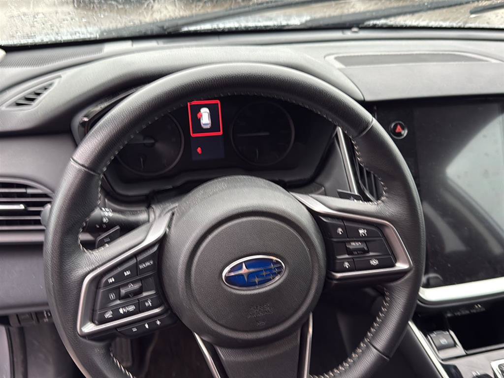 Used 2025 Subaru Outback Premium AWD/4WD image 18