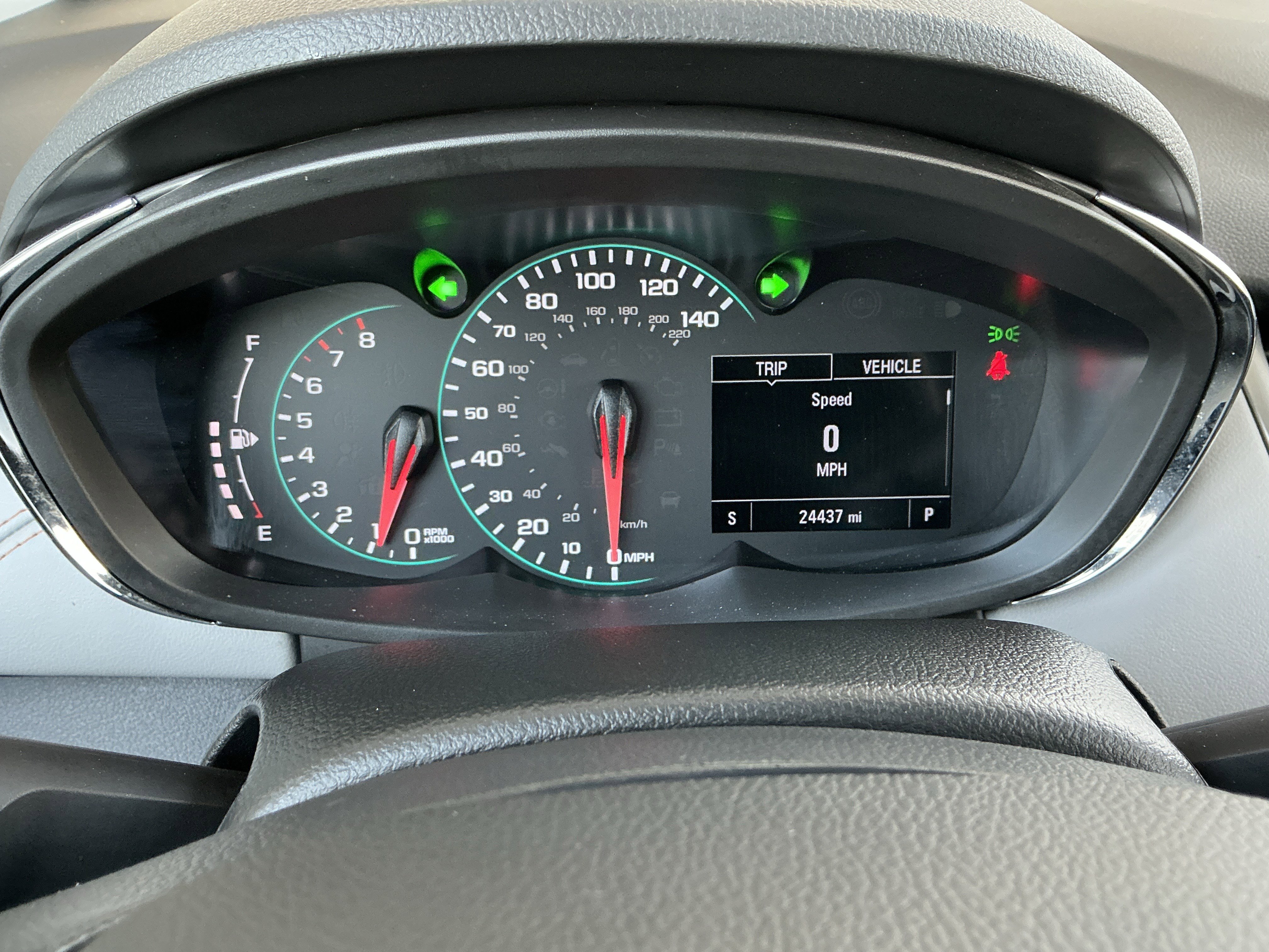 Used 2022 Chevrolet Trax LT w/ LT Convenience Package image 8