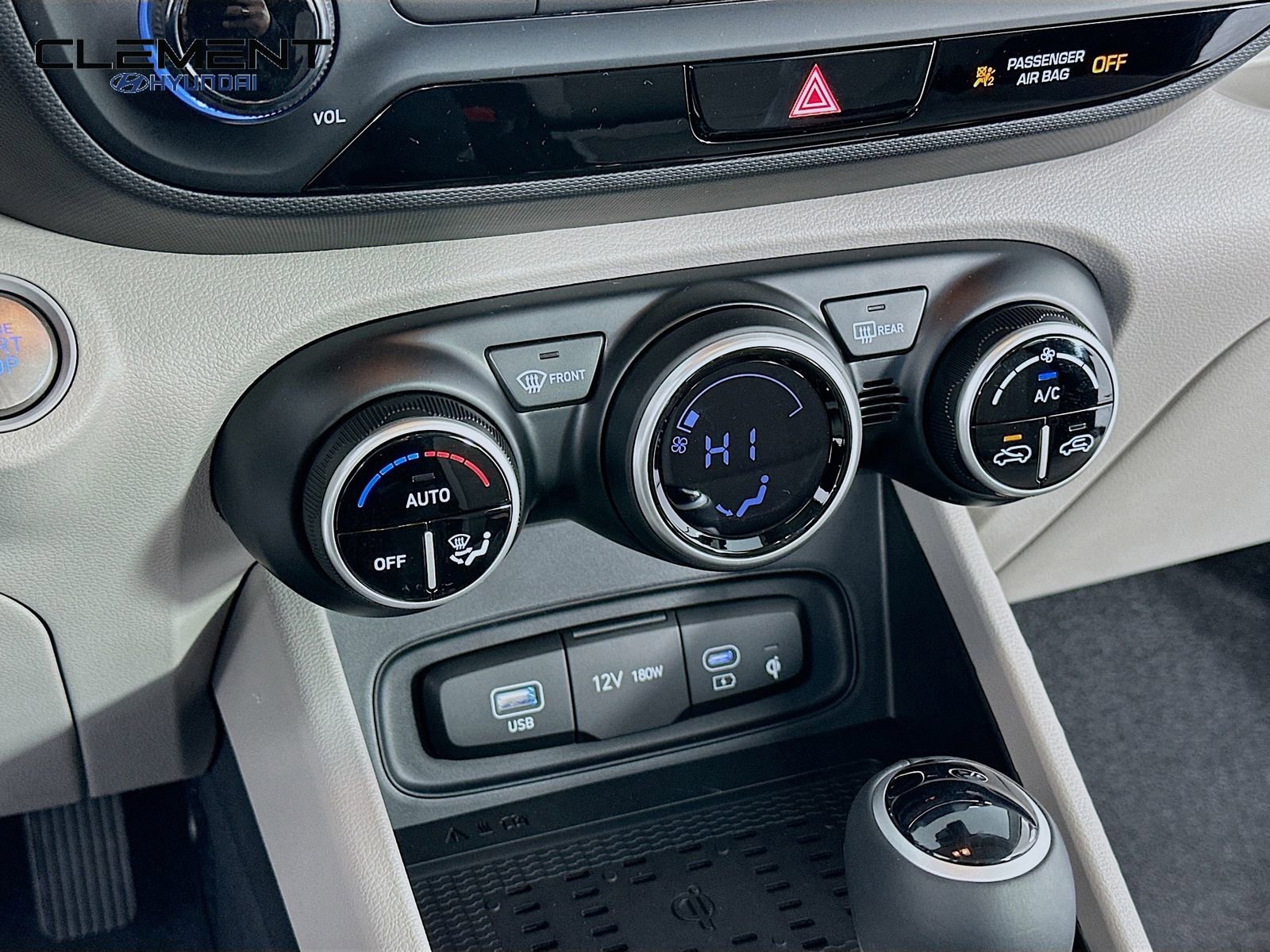 New 2026 Hyundai Venue SEL FWD image 19