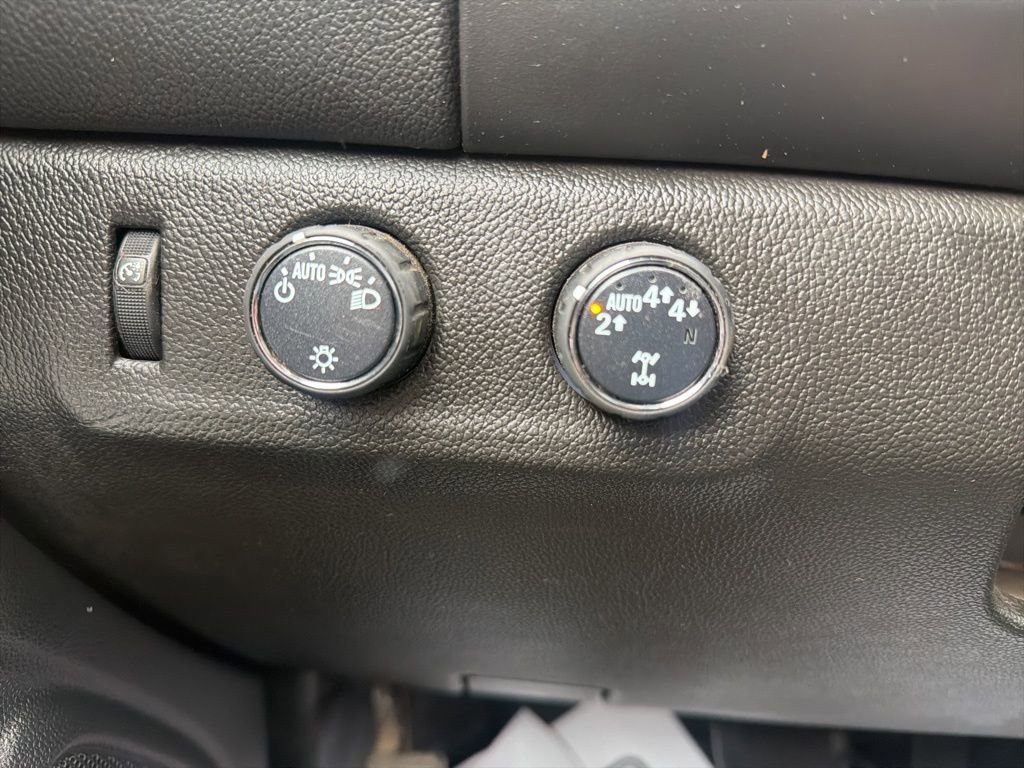 Used 2022 Chevrolet Colorado LT w/ Fleet Safety Package image 19