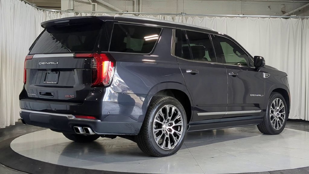Used 2026 GMC Yukon Denali w/ Denali Reserve Package AWD/4WD image 10