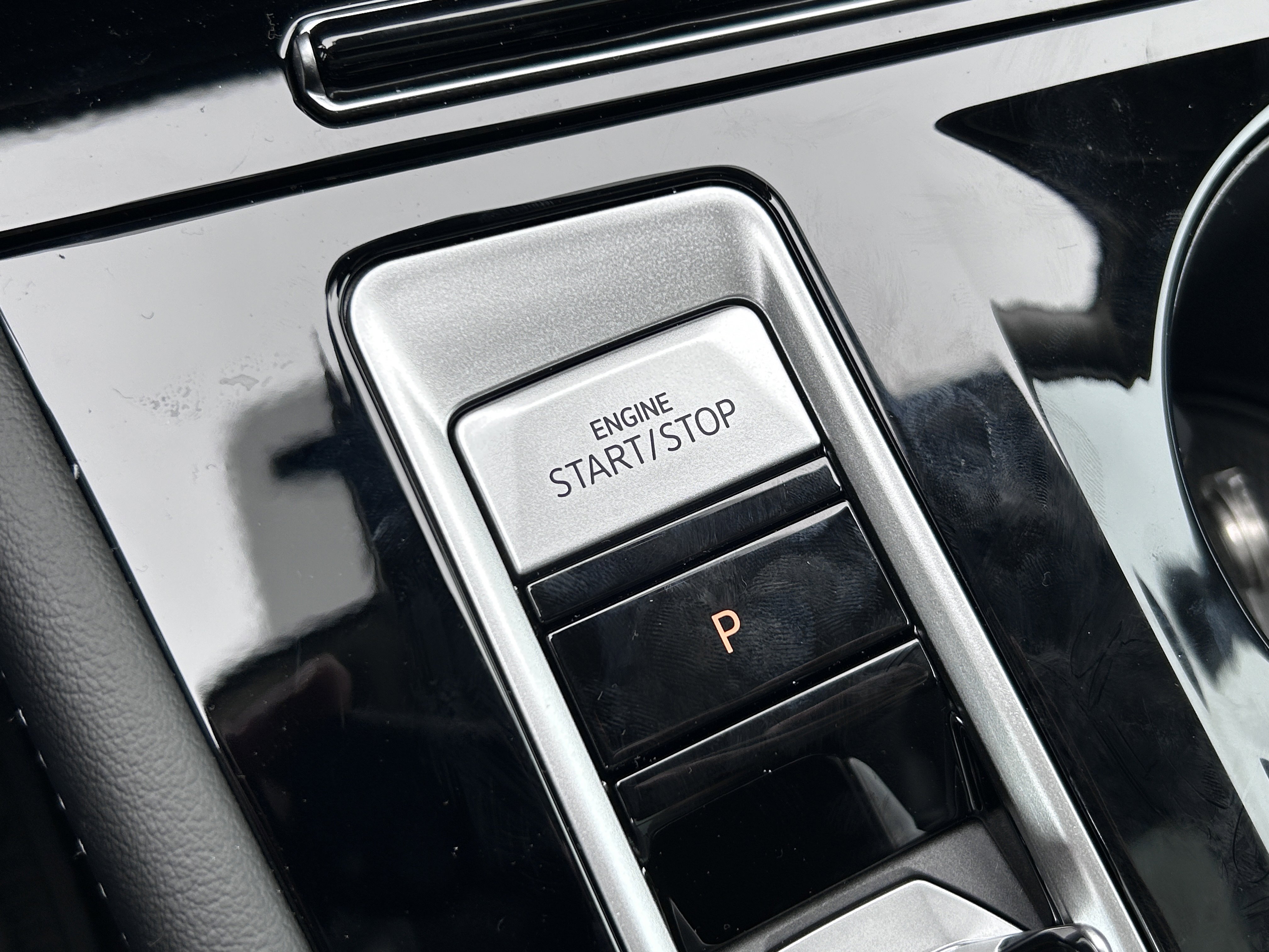 New 2026 Volkswagen Atlas SEL Premium R-Line image 17