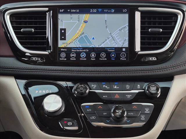 Used 2018 Chrysler Pacifica Limited w/ Advanced Safetytec Group FWD image 13