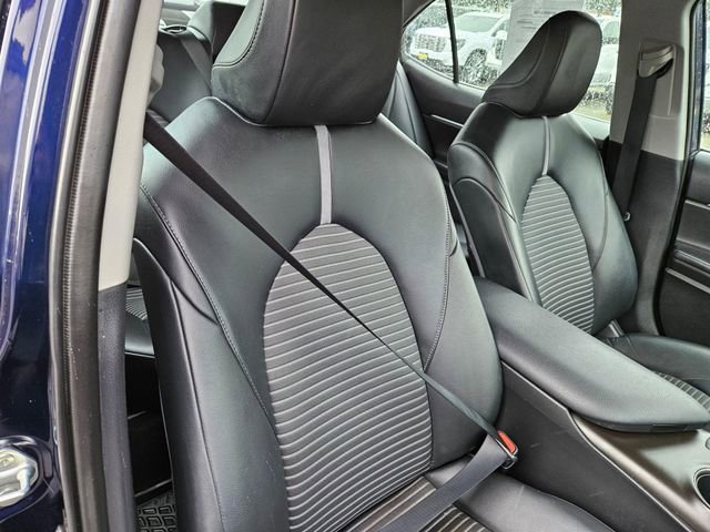 Used 2022 Toyota Camry SE image 12