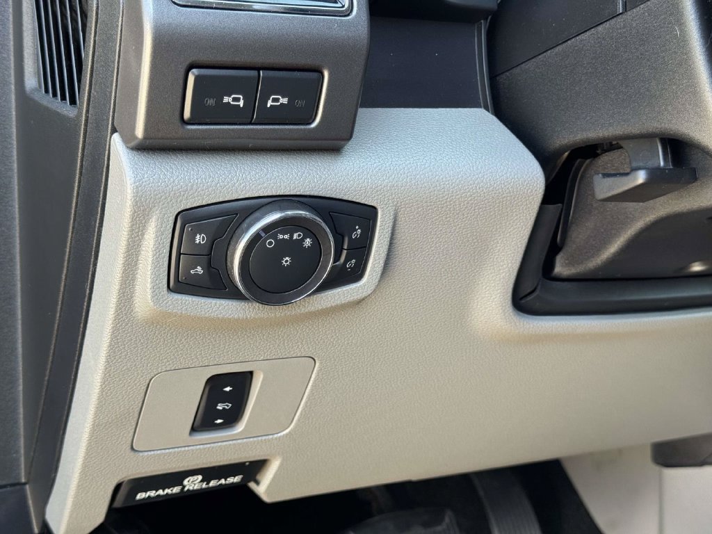 Used 2019 Ford F250 XLT w/ XLT Premium Package AWD/4WD image 9