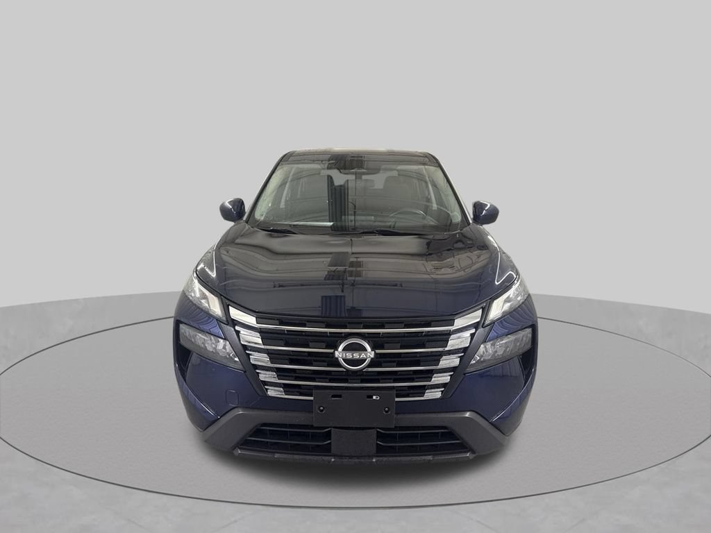 Used 2024 Nissan Rogue SV AWD/4WD image 3
