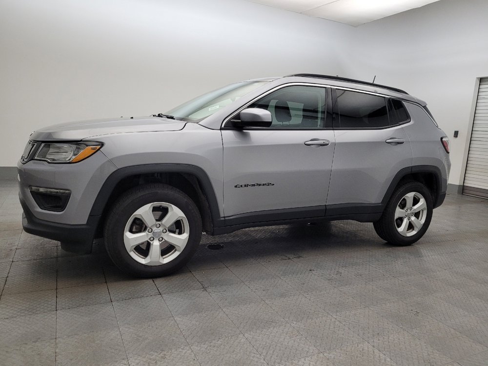 Used 2018 Jeep Compass Latitude image 2