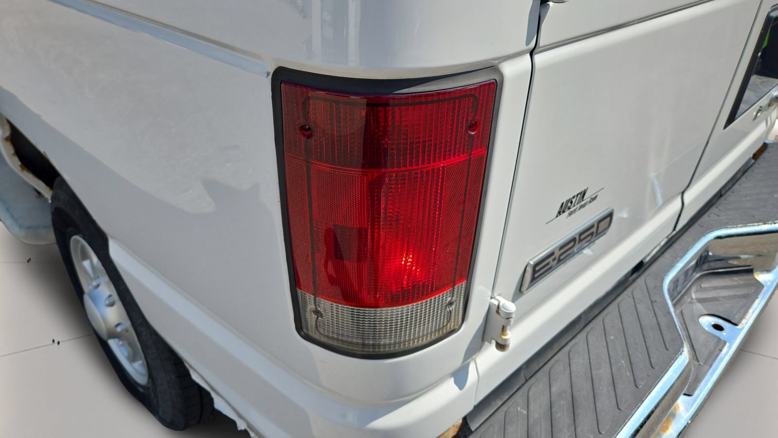 Used 2009 Ford E-250 and Econoline 250 RWD image 18