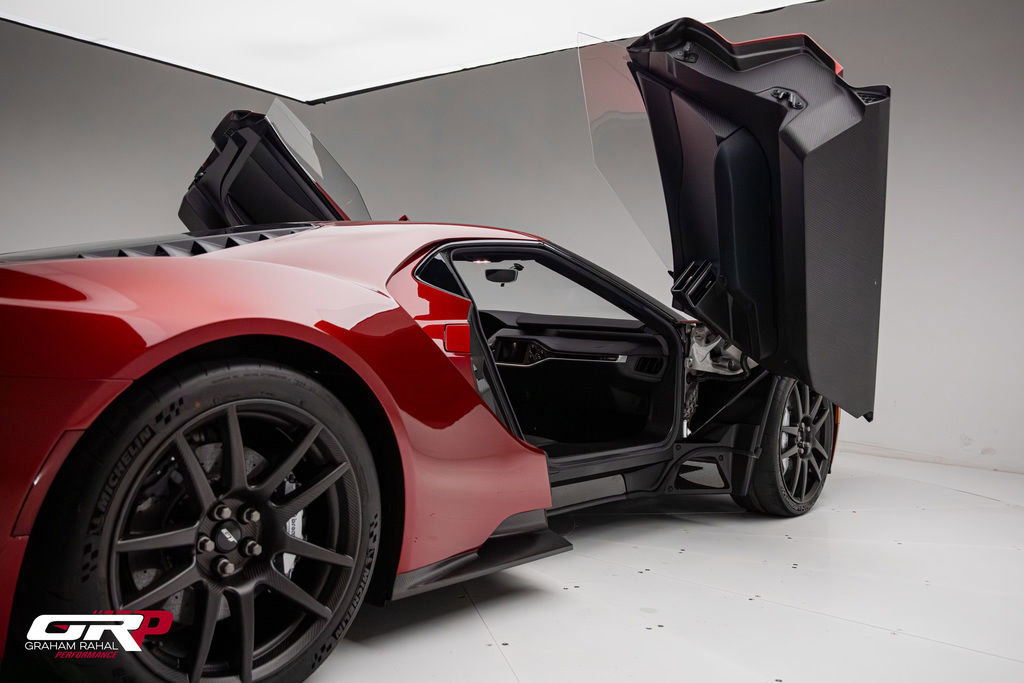 Used 2019 Ford GT RWD image 5