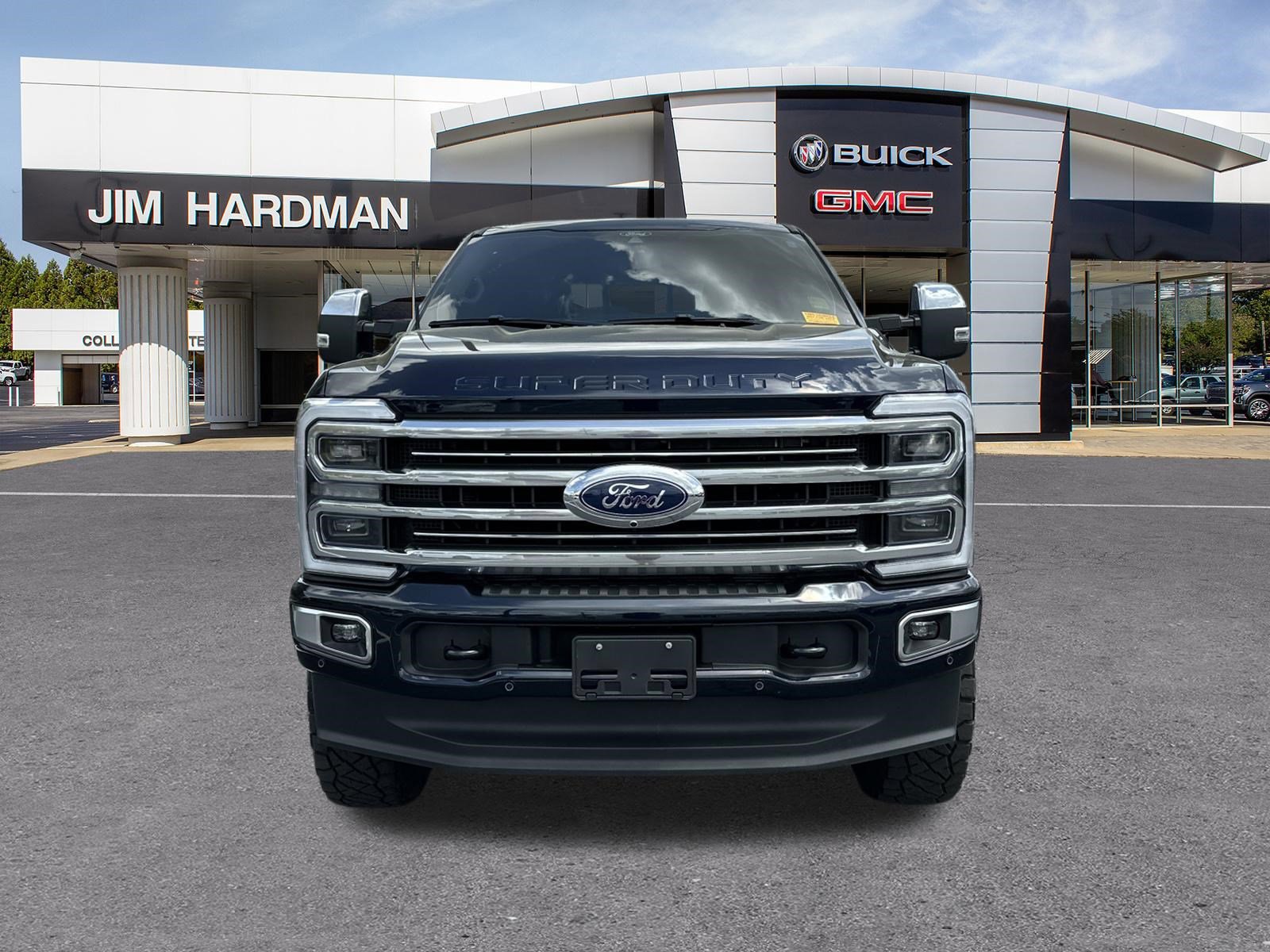 Used 2025 Ford F250 Platinum w/ Platinum Plus Package image 2