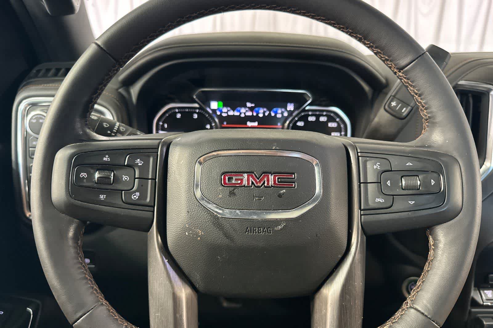 Used 2022 GMC Sierra 2500 AT4 w/ AT4 Premium Plus Package AWD/4WD image 25