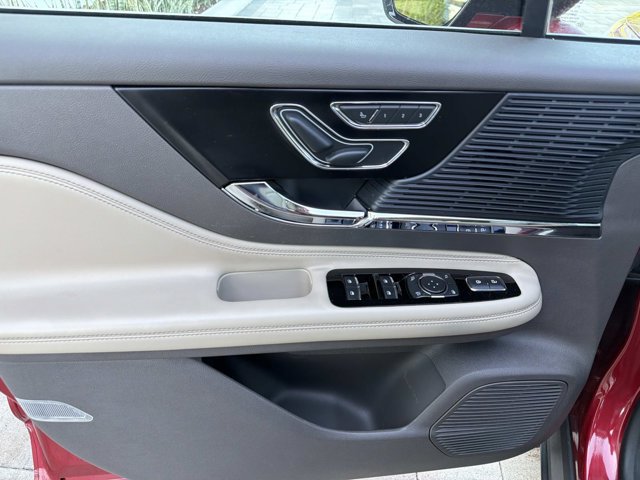Used 2020 Lincoln Corsair FWD w/ Equipment Group 101A image 11