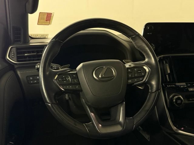 Used 2022 Lexus LX 600 4WD w/ Luxury Package image 20
